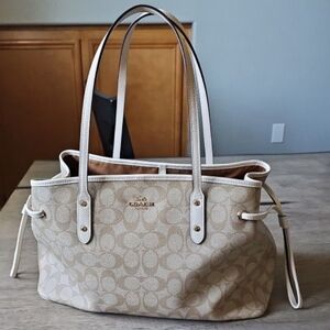Coach Tote